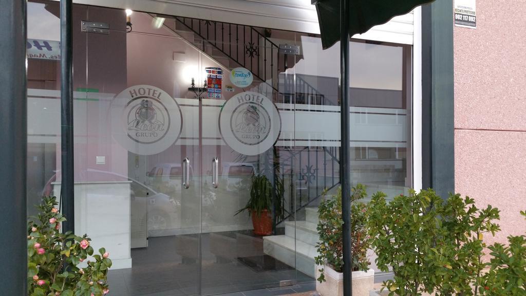 Hotel León La Palma Del Condado Exterior foto